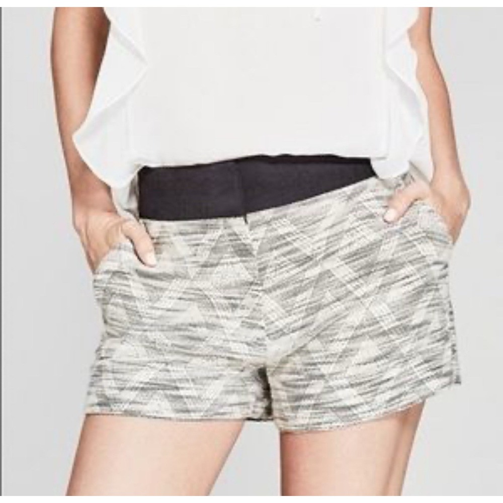 Marciano Black White Dress shorts‎ Women Size 0 XS Dressy Classy Flat Front